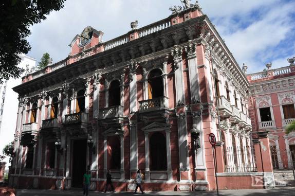 Palácio Cruz e Souza, antiga sede do governo estadual, hoje museu histórico, na Praça XV de Novembro, centro de Florianópolis, Santa Catarina